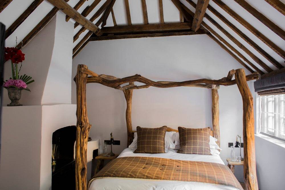 oak-four-poster-bed