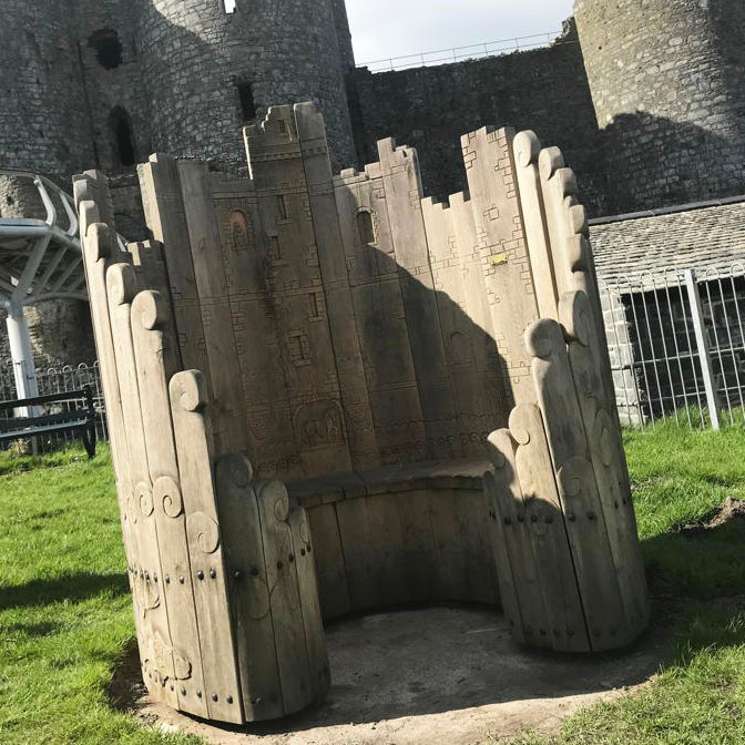 harlech circular bench