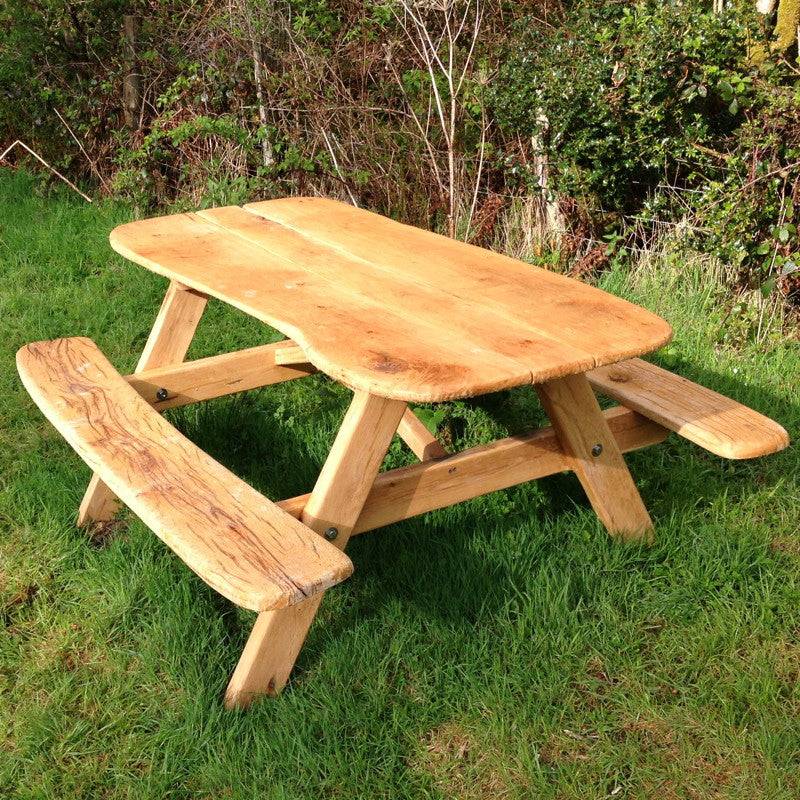 oak picnic table